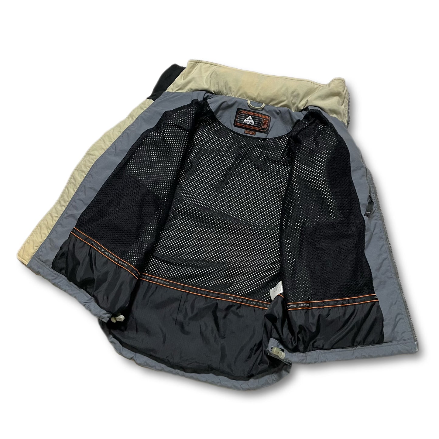 NIKE ACG OUTER LAYER 3 Mountain Jacket